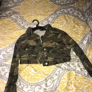 Cropped camo jacket